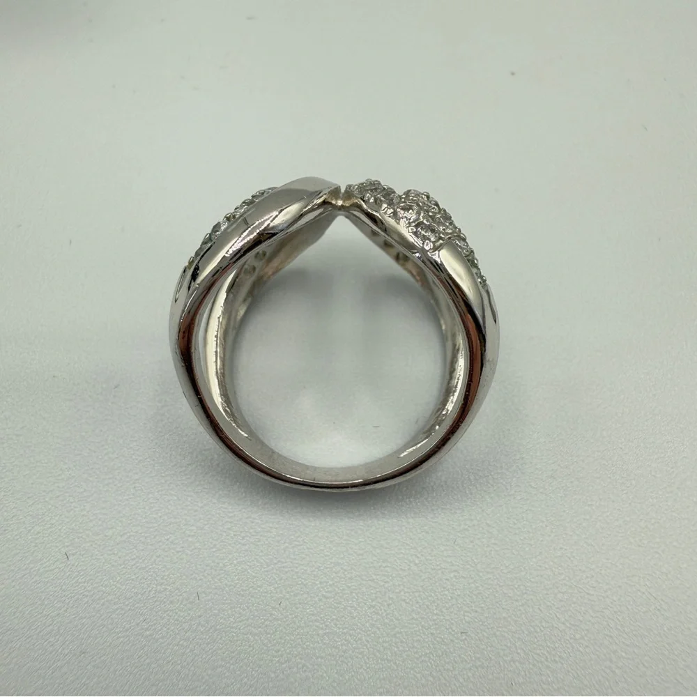 Gorgeous 'Embrace' Infinity Style rIng with CZ studded band